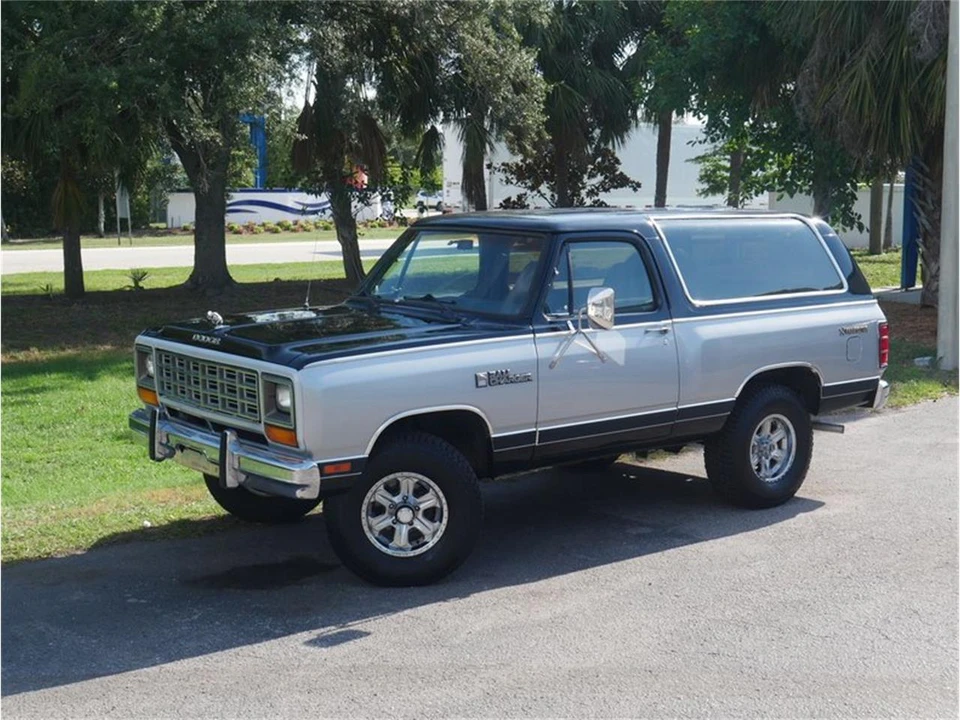 1983 Dodge Ramcharger - Image 10 of 31