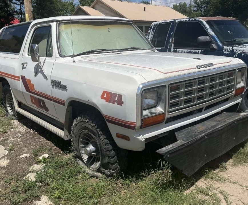 1983 Dodge Ramcharger - Image 6 of 9