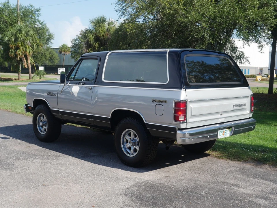 1983 Dodge Ramcharger - Image 16 of 24