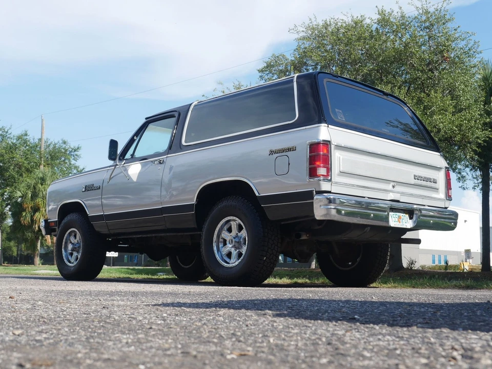 1983 Dodge Ramcharger - Image 15 of 24