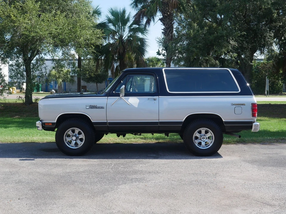1983 Dodge Ramcharger - Image 13 of 24