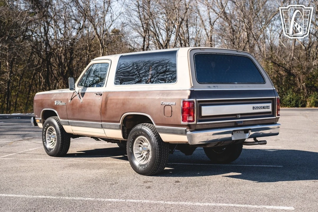 1983 Dodge Ramcharger - Image 11 of 12