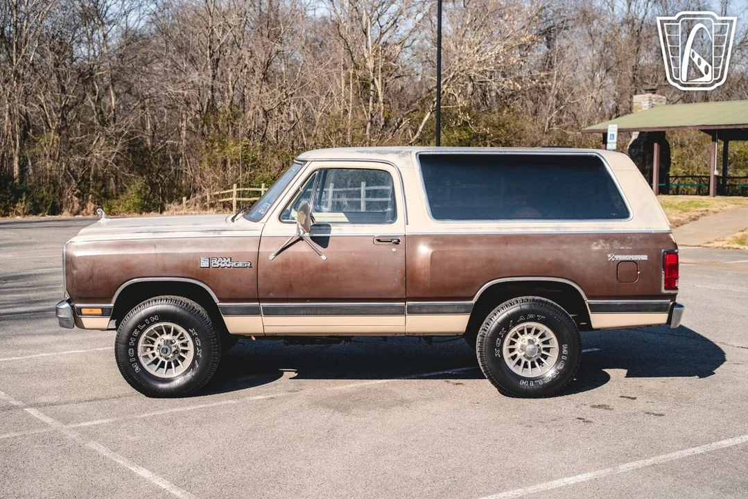 1983 Dodge Ramcharger - Image 7 of 12