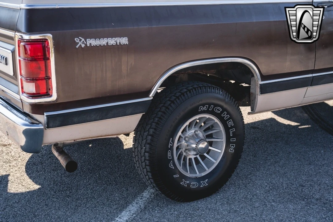 1983 Dodge Ramcharger - Image 16 of 21