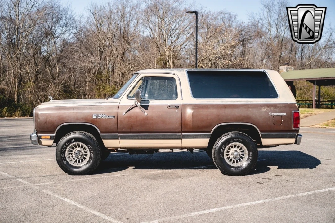 1983 Dodge Ramcharger - Image 4 of 21