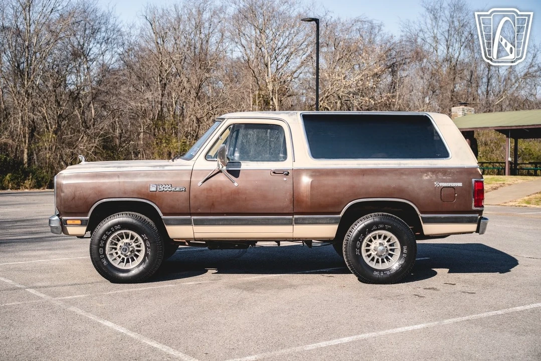 1983 Dodge Ramcharger - Image 8 of 12
