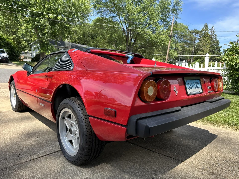 1983 Ferrari 308 GTS QV - Image 10 of 31