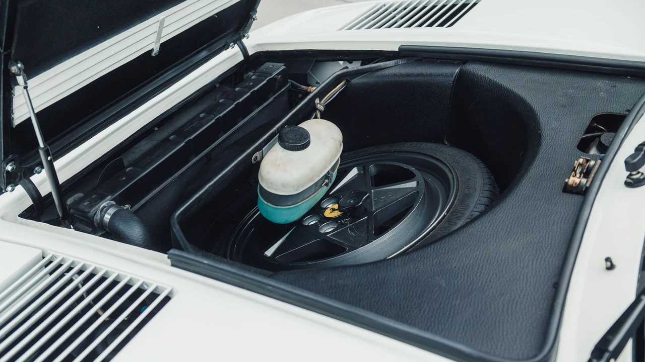 1983 Ferrari 308 GTS QV - Image 9 of 31