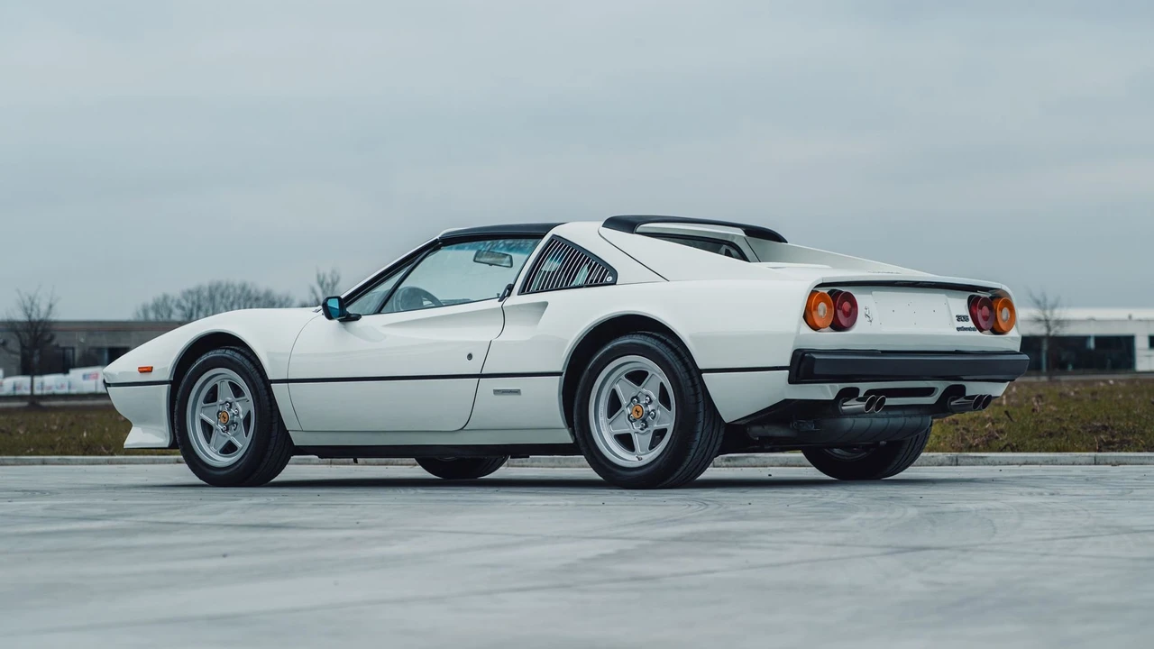 1983 Ferrari 308 GTS QV - Image 16 of 31