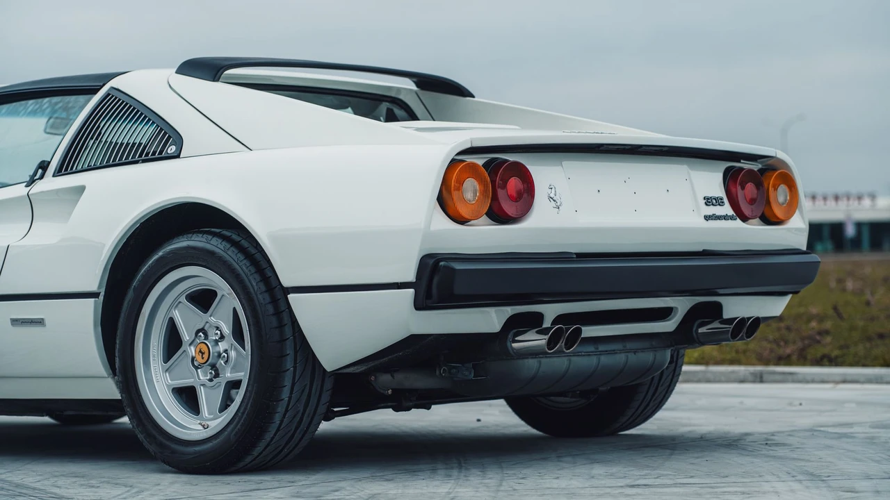 1983 Ferrari 308 GTS QV - Image 14 of 31