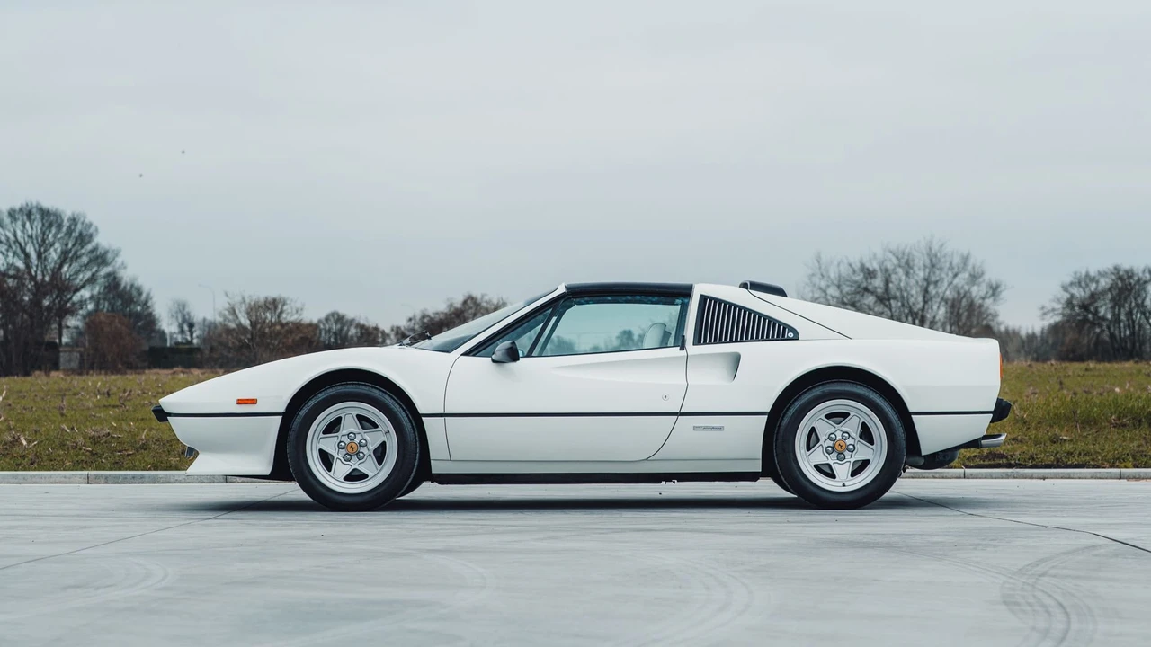 1983 Ferrari 308 GTS QV - Image 13 of 31
