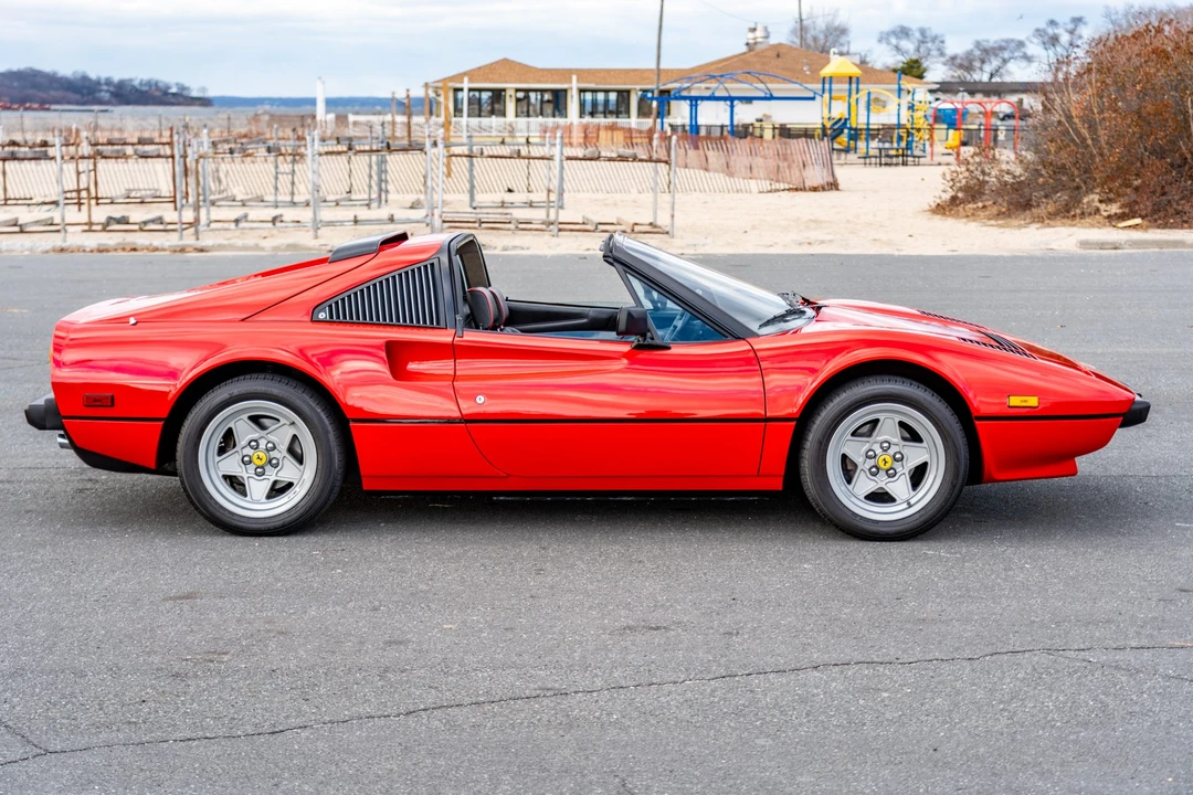 1983 Ferrari 308 GTS QV - Image 10 of 31