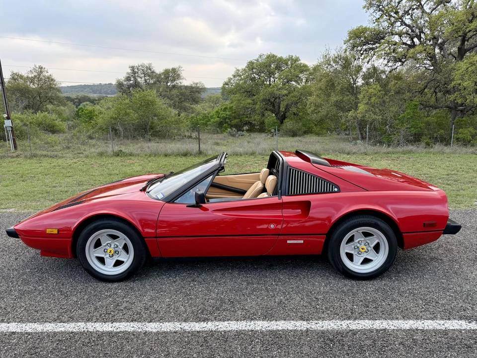 1983 Ferrari 308 GTS QV - Image 27 of 31
