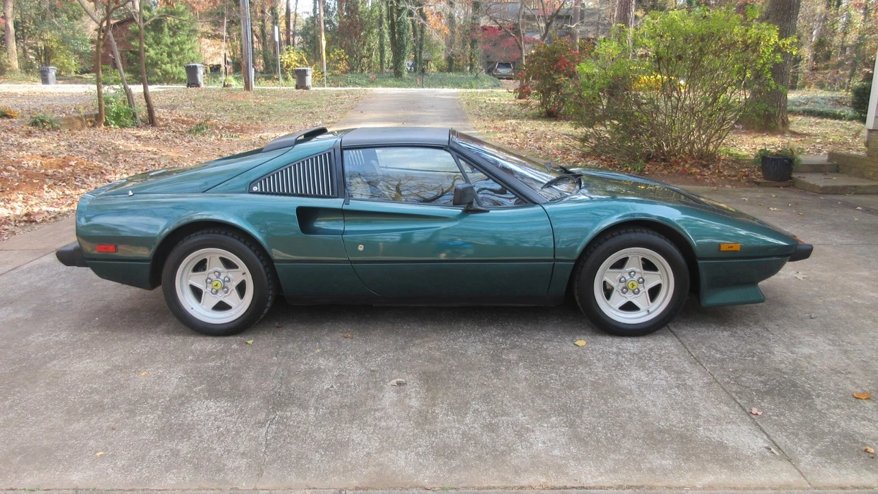 1983 Ferrari 308 GTS QV - Image 2 of 21