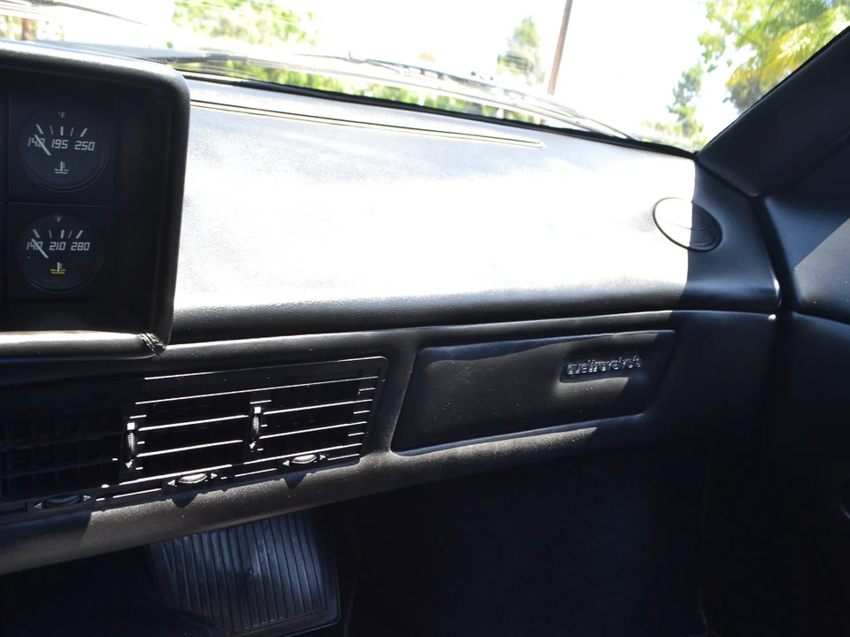1983 Ferrari Mondial QV - Image 27 of 31