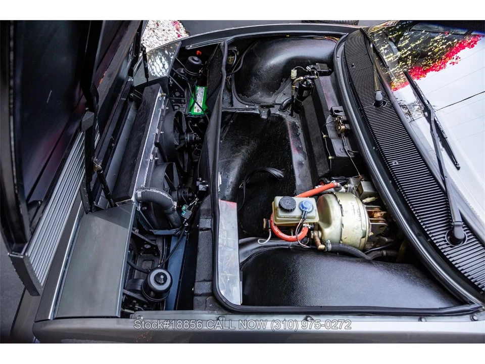1983 Ferrari Mondial QV - Image 28 of 31