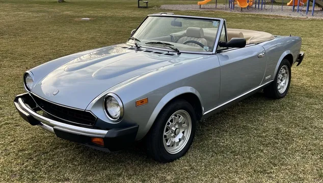 1983 Fiat 124 Spider