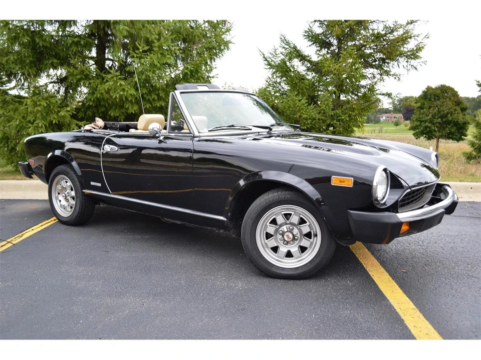 1983 Fiat 124 Sport Spider - Image 5 of 21