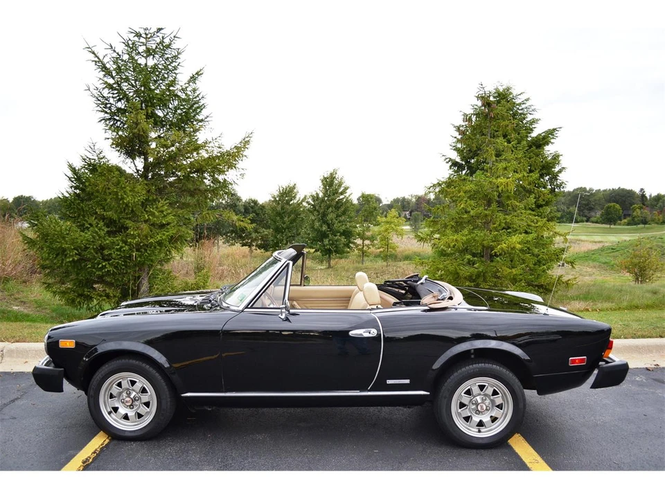 1983 Fiat 124 Sport Spider - Image 3 of 21