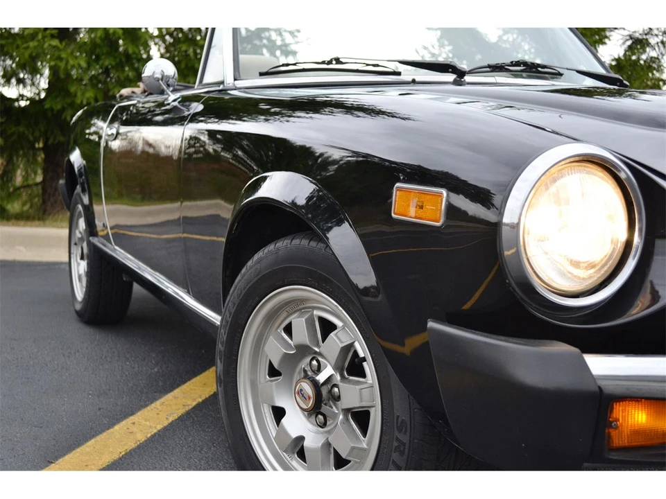 1983 Fiat 124 Sport Spider - Image 11 of 21