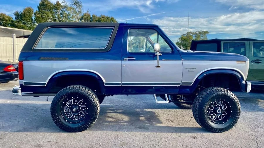 1983 Ford Bronco 3rd Gen - Image 4 of 11