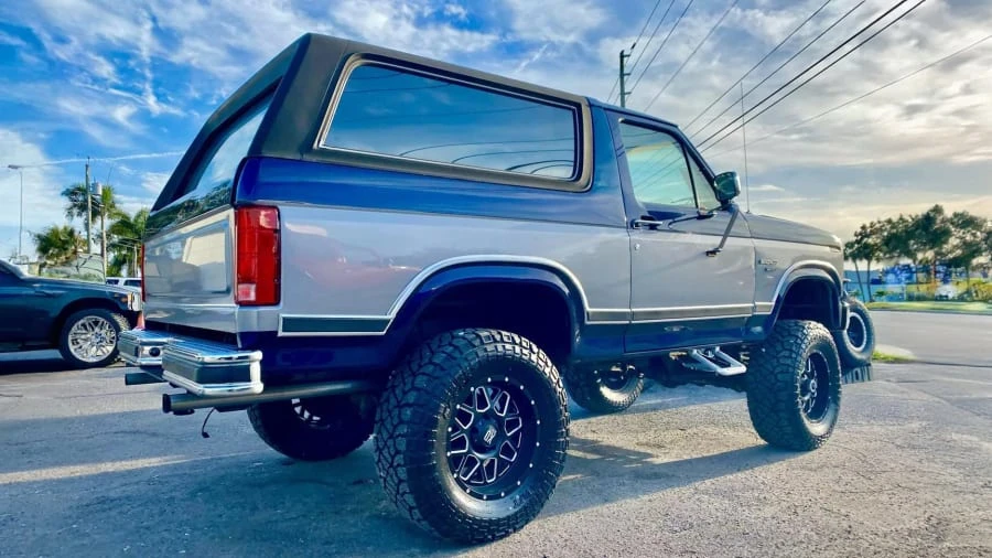 1983 Ford Bronco 3rd Gen - Image 3 of 11