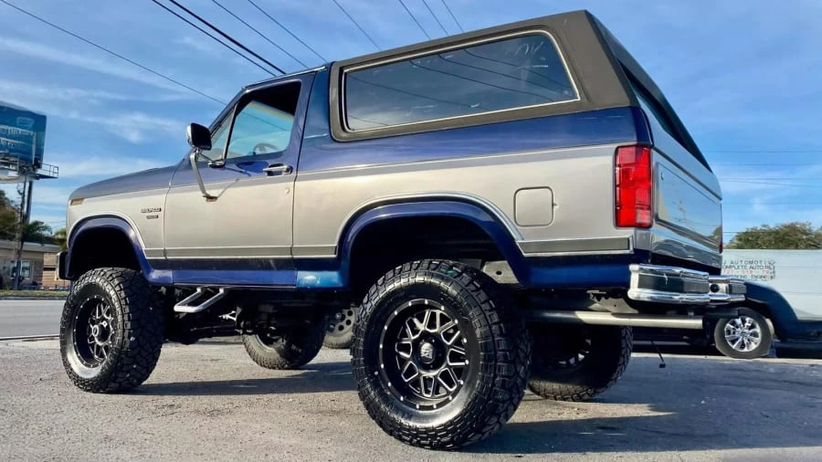 1983 Ford Bronco 3rd Gen - Image 5 of 11