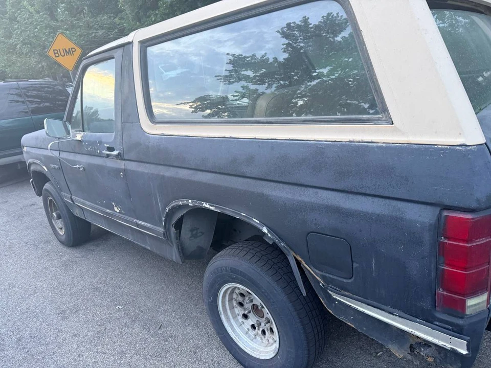 1983 Ford Bronco 3rd Gen - Image 3 of 10