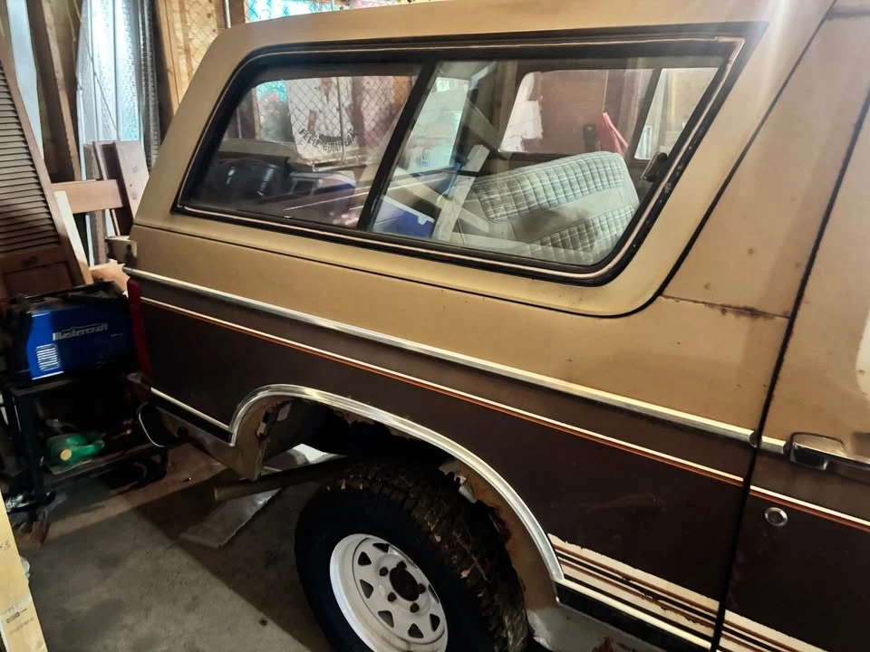 1983 Ford Bronco 3rd Gen - Image 2 of 13