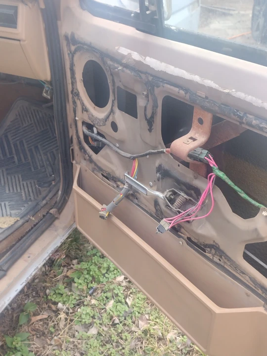 1983 Ford Bronco 3rd Gen - Image 4 of 12
