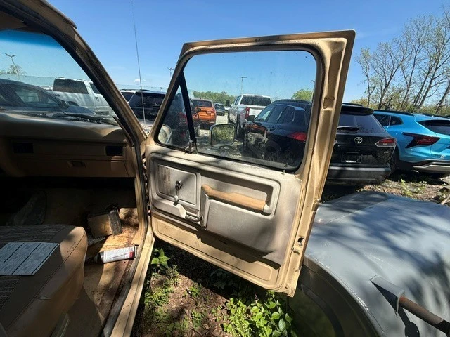1983 Ford Bronco 3rd Gen - Image 8 of 19
