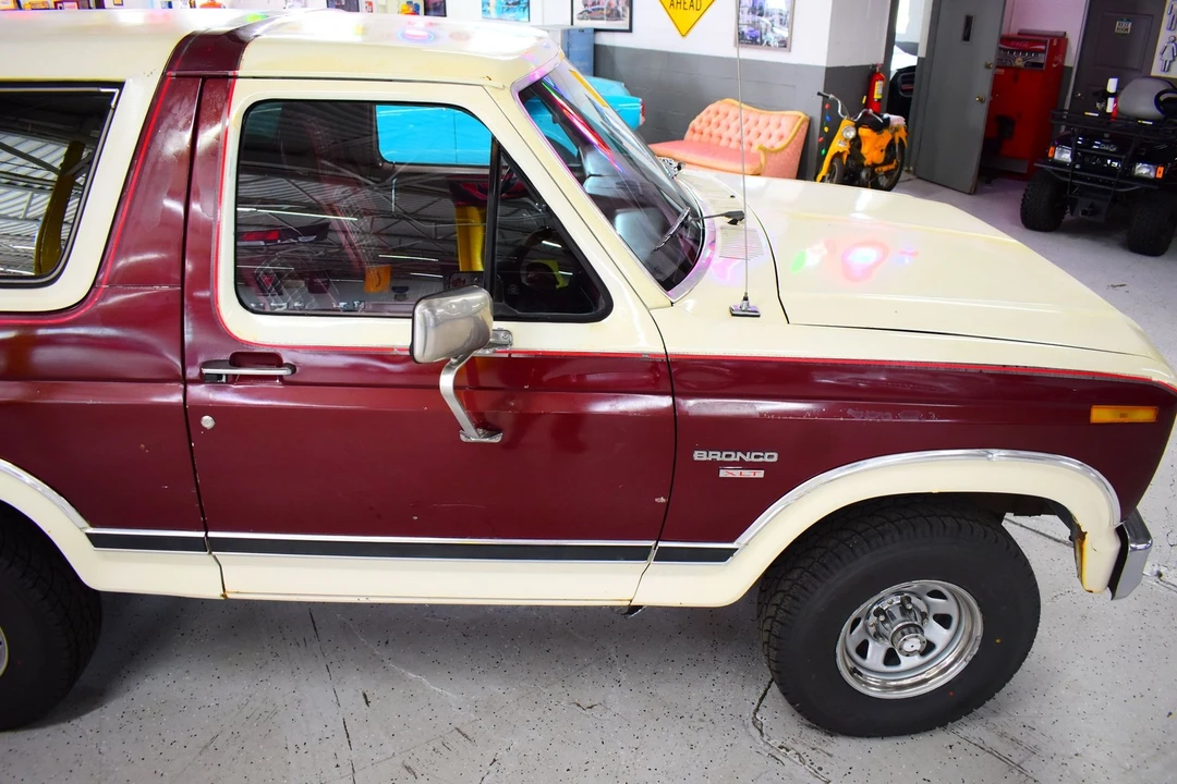 1983 Ford - Image 3 of 20