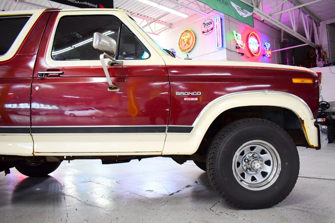 1983 Ford Bronco 3rd Gen - Image 6 of 20