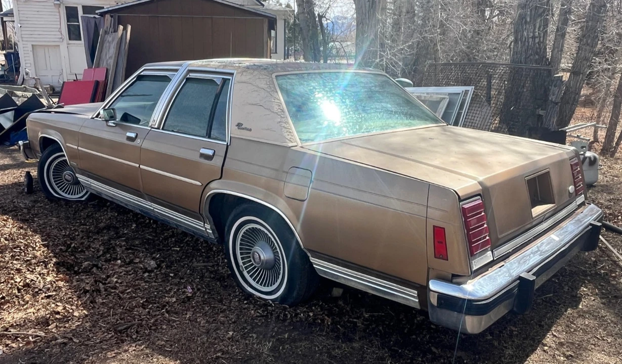 1983 Ford LTD - Image 2 of 21