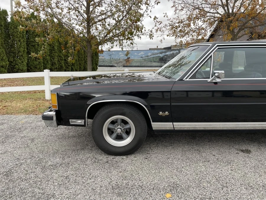 1983 Ford Crown Victoria - Image 20 of 31
