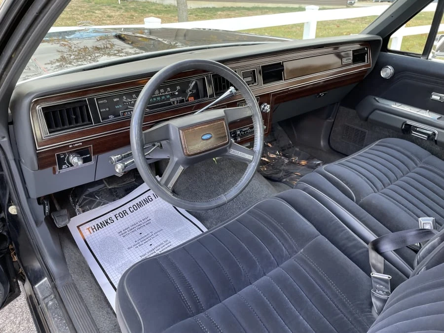 1983 Ford Crown Victoria - Image 30 of 31