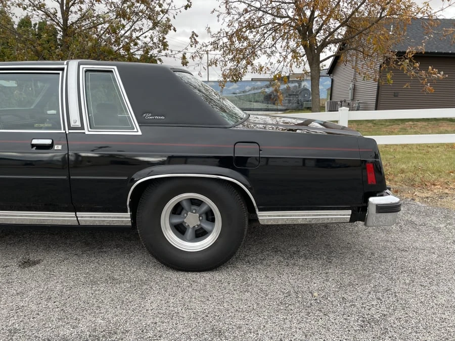1983 Ford Crown Victoria - Image 23 of 31