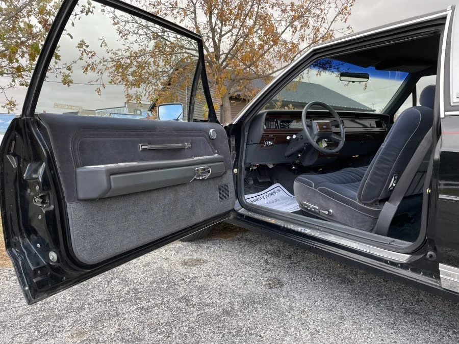 1983 Ford Crown Victoria - Image 29 of 31