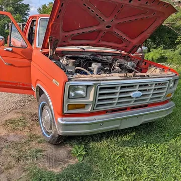 1983 Ford F-150 XL Pickup 2D 8 ft