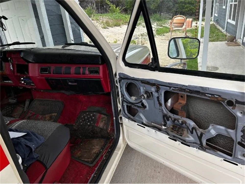 1983 Ford F-Series 7th Gen - Image 15 of 19
