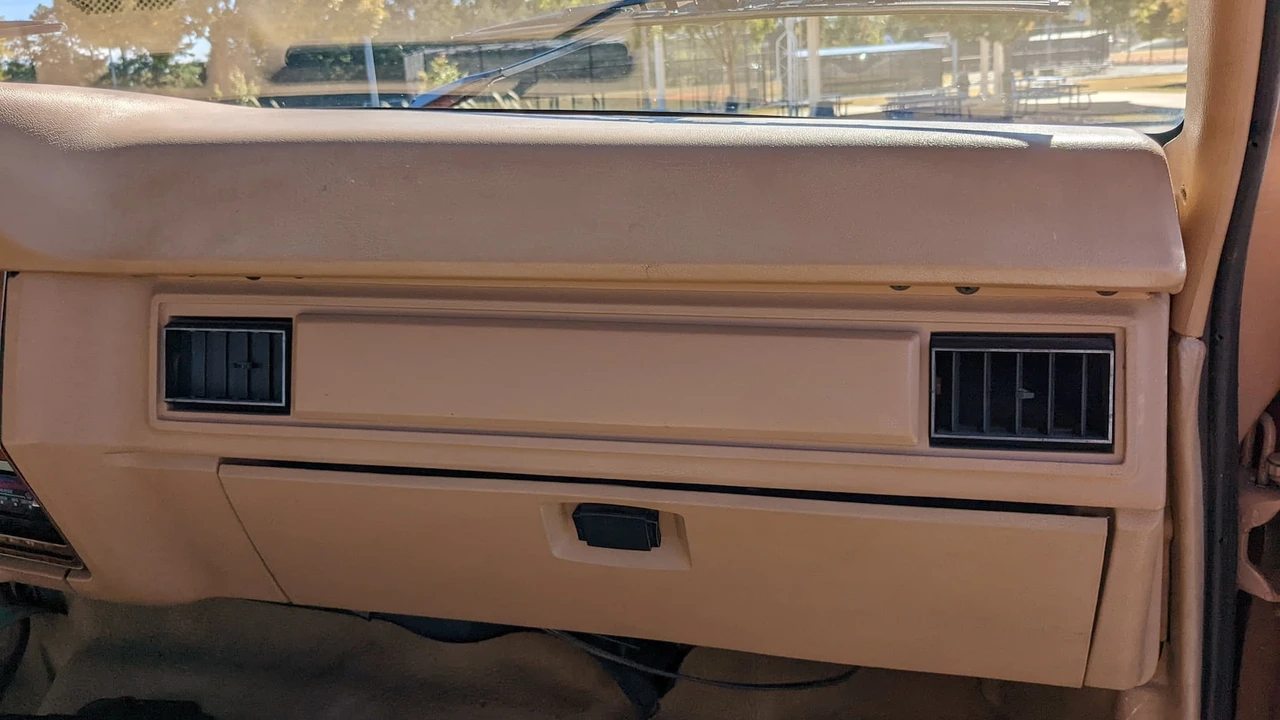 1983 Ford F-Series 7th Gen - Image 21 of 31