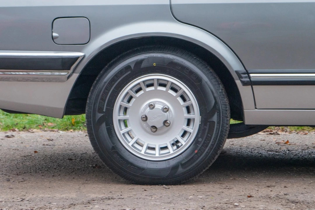 1984 Ford - Image 9 of 30