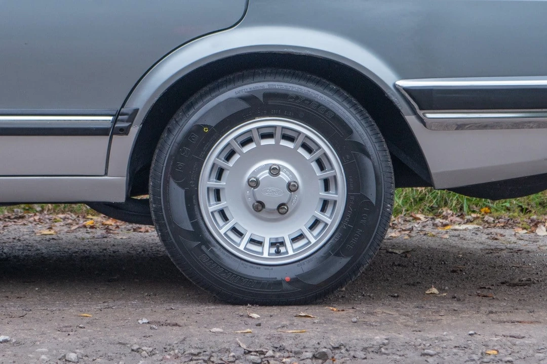 1984 Ford - Image 8 of 30