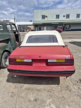 1983 Ford Mustang Convertible 2D