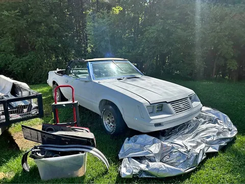 1983 Ford Mustang V6 Premium Convertible 2D