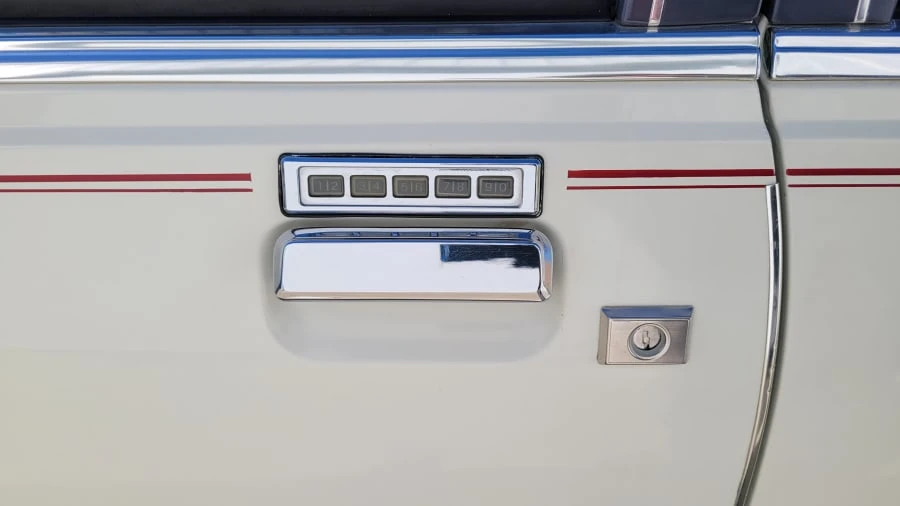 1983 Ford Thunderbird 9th Gen - Image 11 of 27