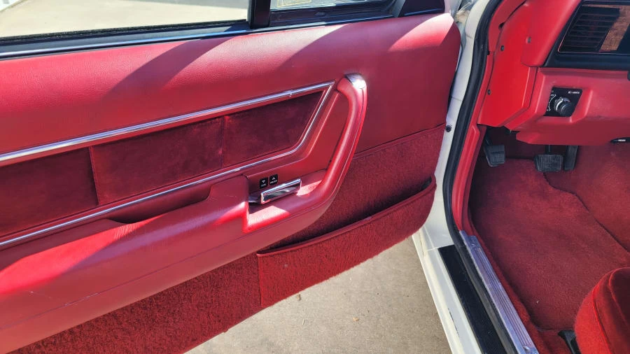 1983 Ford Thunderbird 9th Gen - Image 19 of 27