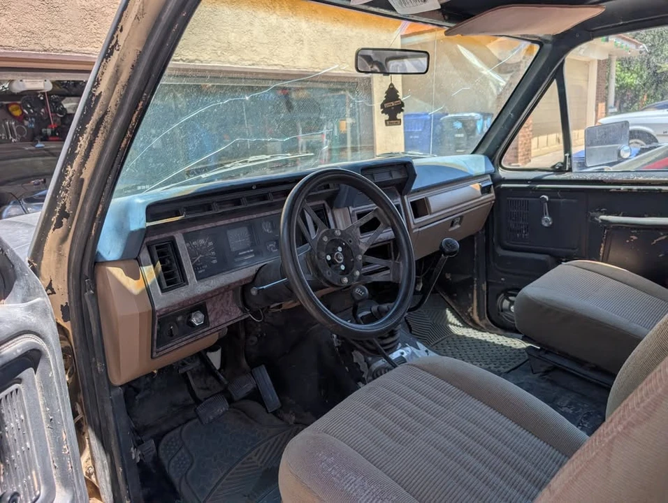 1983 Ford Bronco 3rd Gen - Image 6 of 7