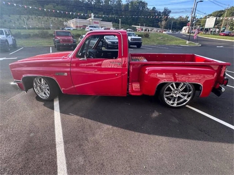 1983 GMC C/K 3rd Gen - Image 2 of 30