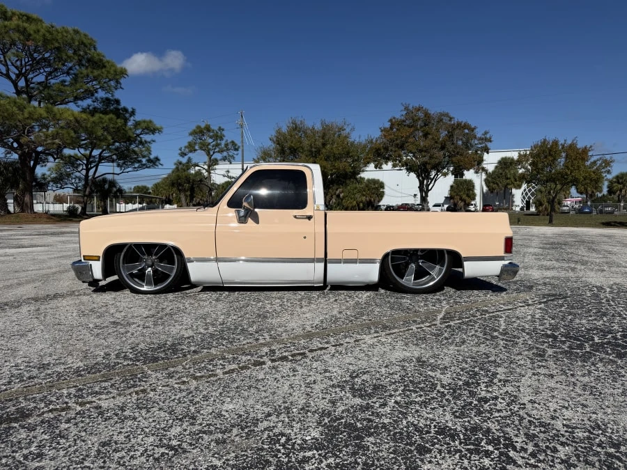 1983 GMC C/K 3rd Gen - Image 2 of 5